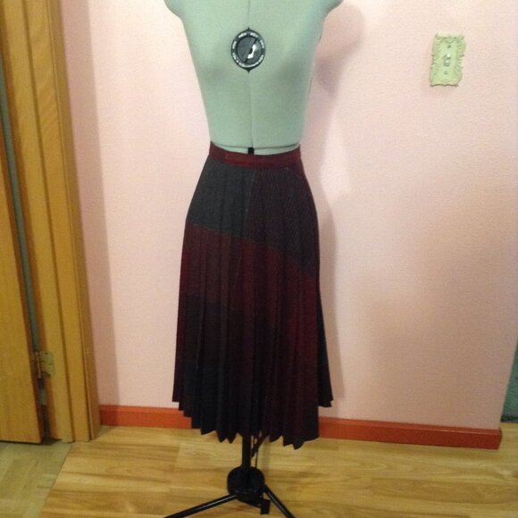 Vintage 1970s '70s Pleated Plaid Wool Skirt - Picture 1 of 5